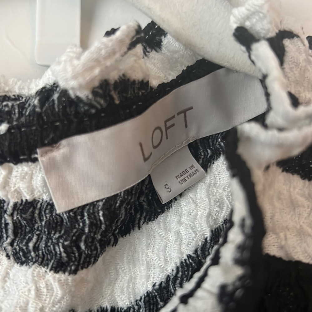 LOFT Tiger Print Textured Ruffle Top - Picture 4 of 6